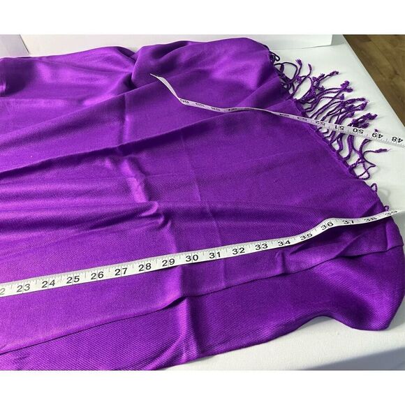 Womens Solid Fringe Edge Boho Soft Wrap Scarf Purple Size 80" x 50" - Picture 3 of 5